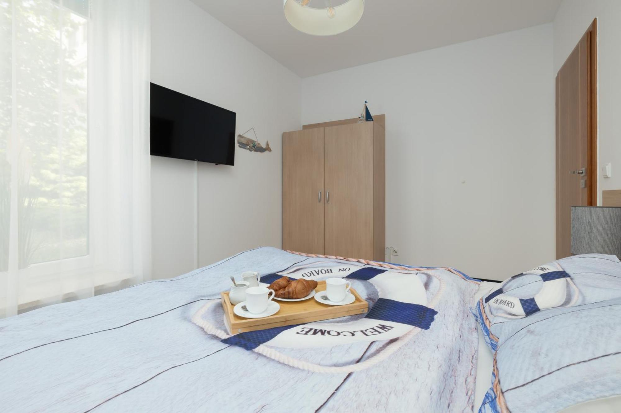 Aquamarina Apartment With Terrace - Close To The Beach - By Renters Miedzyzdroje Exteriör bild