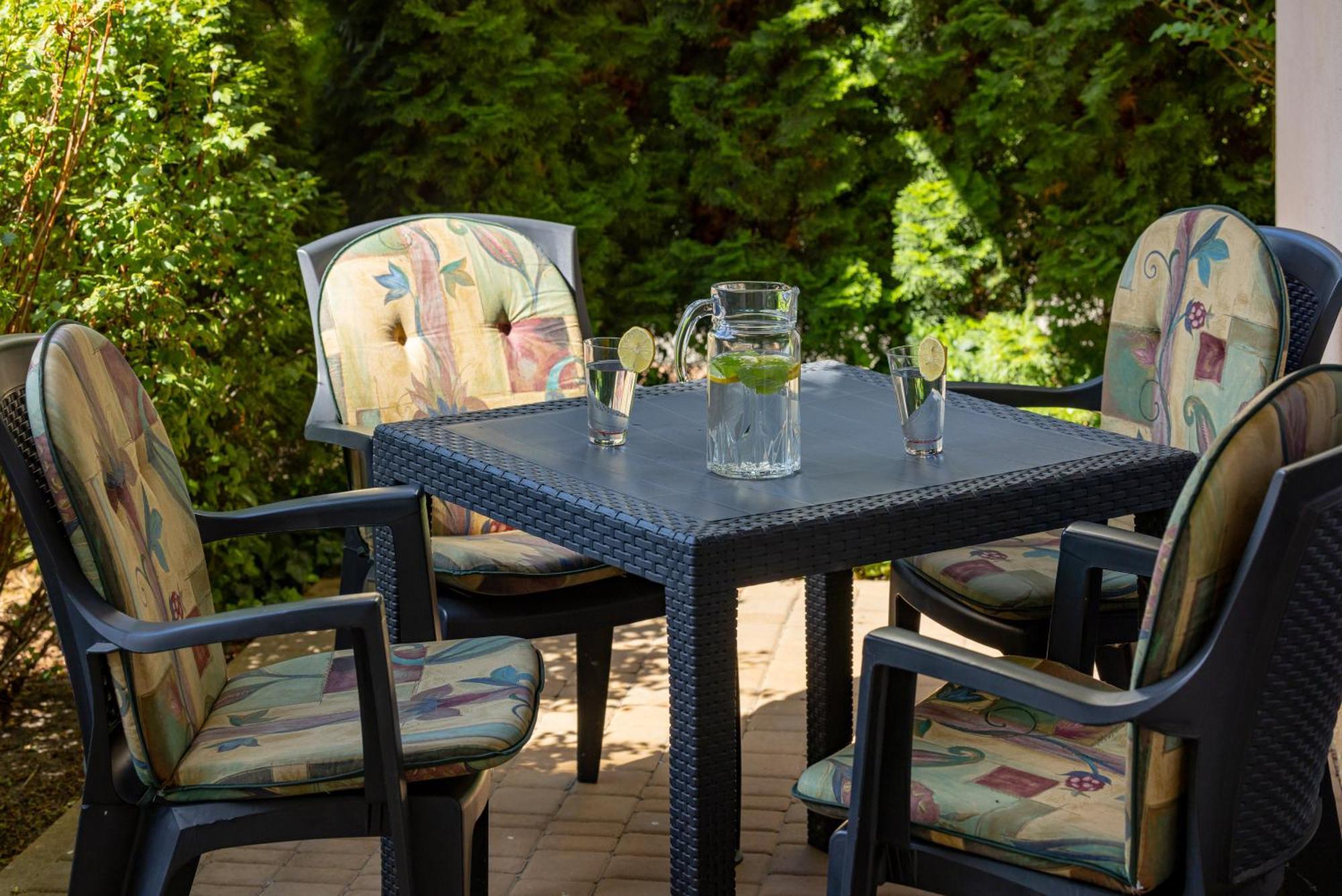Aquamarina Apartment With Terrace - Close To The Beach - By Renters Miedzyzdroje Exteriör bild