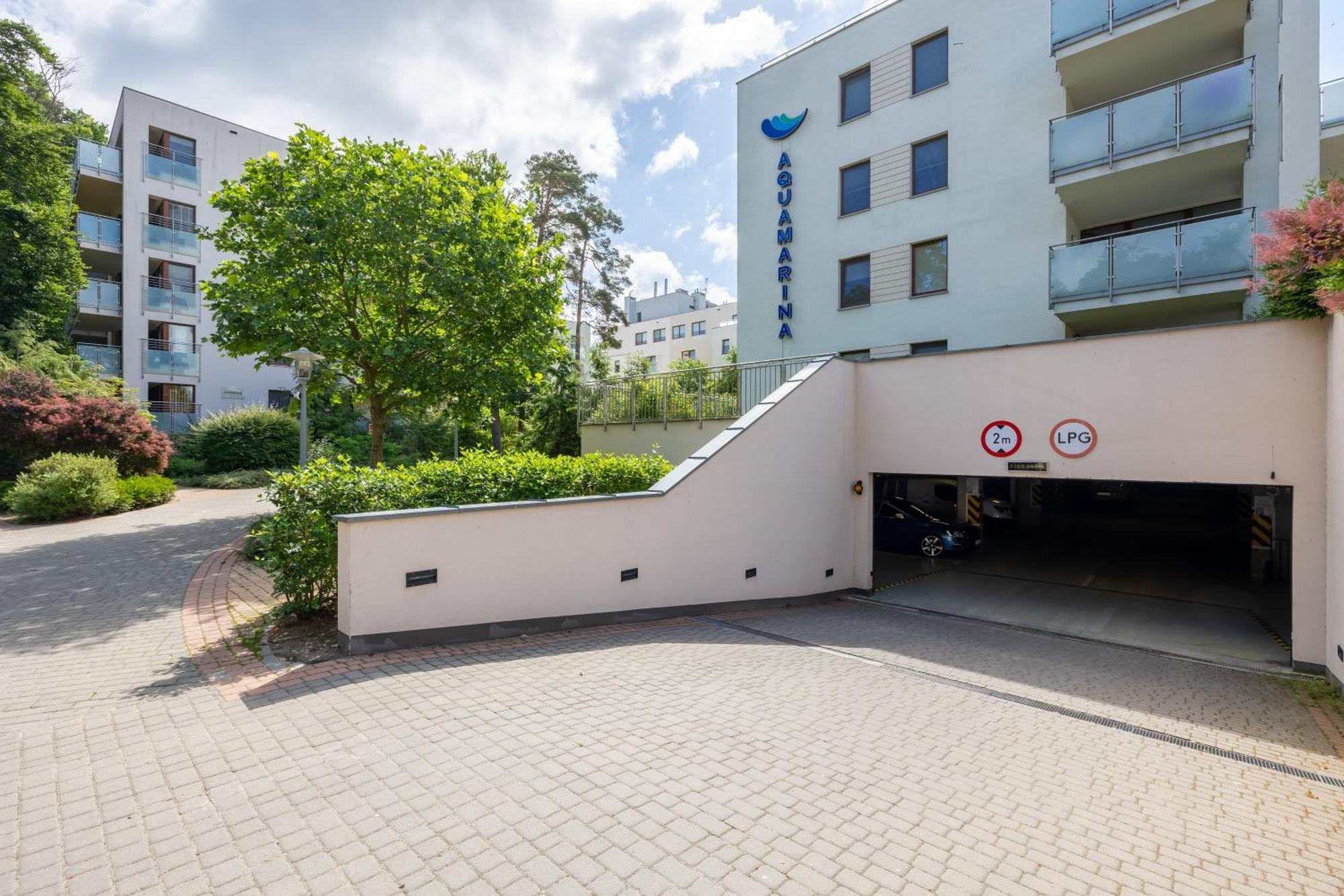 Aquamarina Apartment With Terrace - Close To The Beach - By Renters Miedzyzdroje Exteriör bild