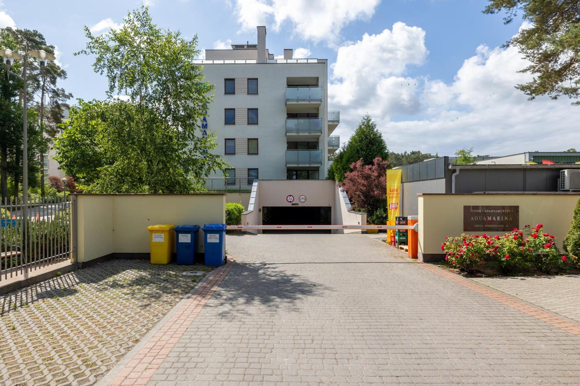 Aquamarina Apartment With Terrace - Close To The Beach - By Renters Miedzyzdroje Exteriör bild