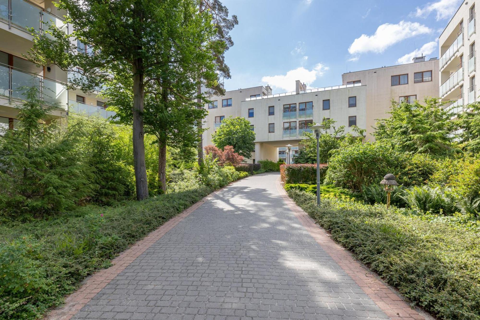 Aquamarina Apartment With Terrace - Close To The Beach - By Renters Miedzyzdroje Exteriör bild
